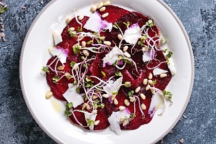 Carpaccio van rode biet